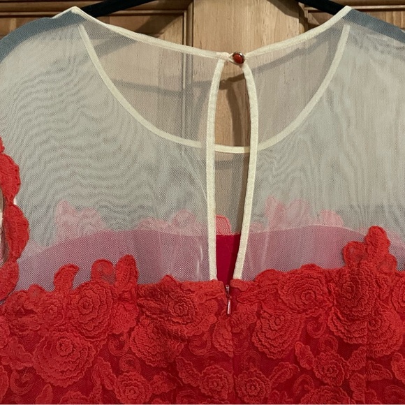 Updated with measurements.
Anthropologie Roseland Dress size 4 - Picture 6 of 16